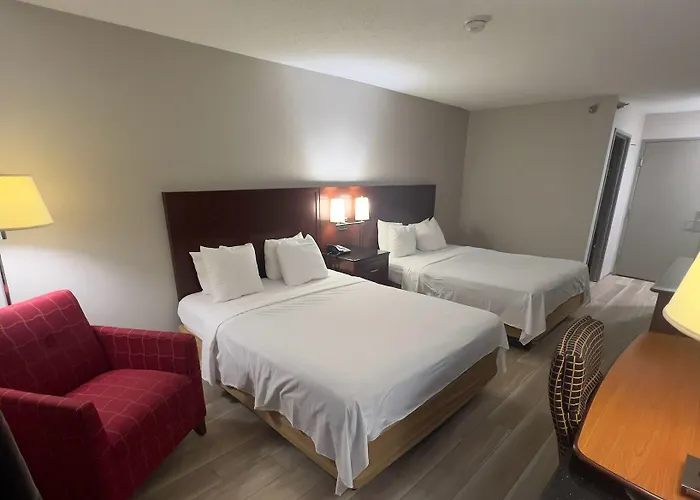 Days By Wyndham Great Lakes Naval Base Hotel North Chicago